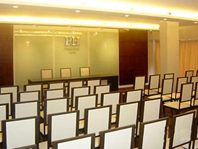 Plaza Hotel 라리오하 외부 사진