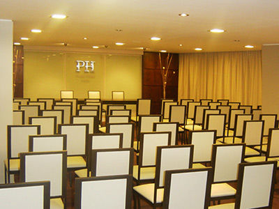 Plaza Hotel 라리오하 외부 사진