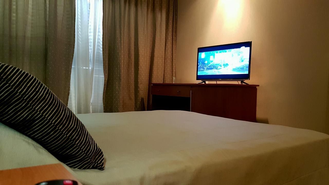 Plaza Hotel 라리오하 외부 사진