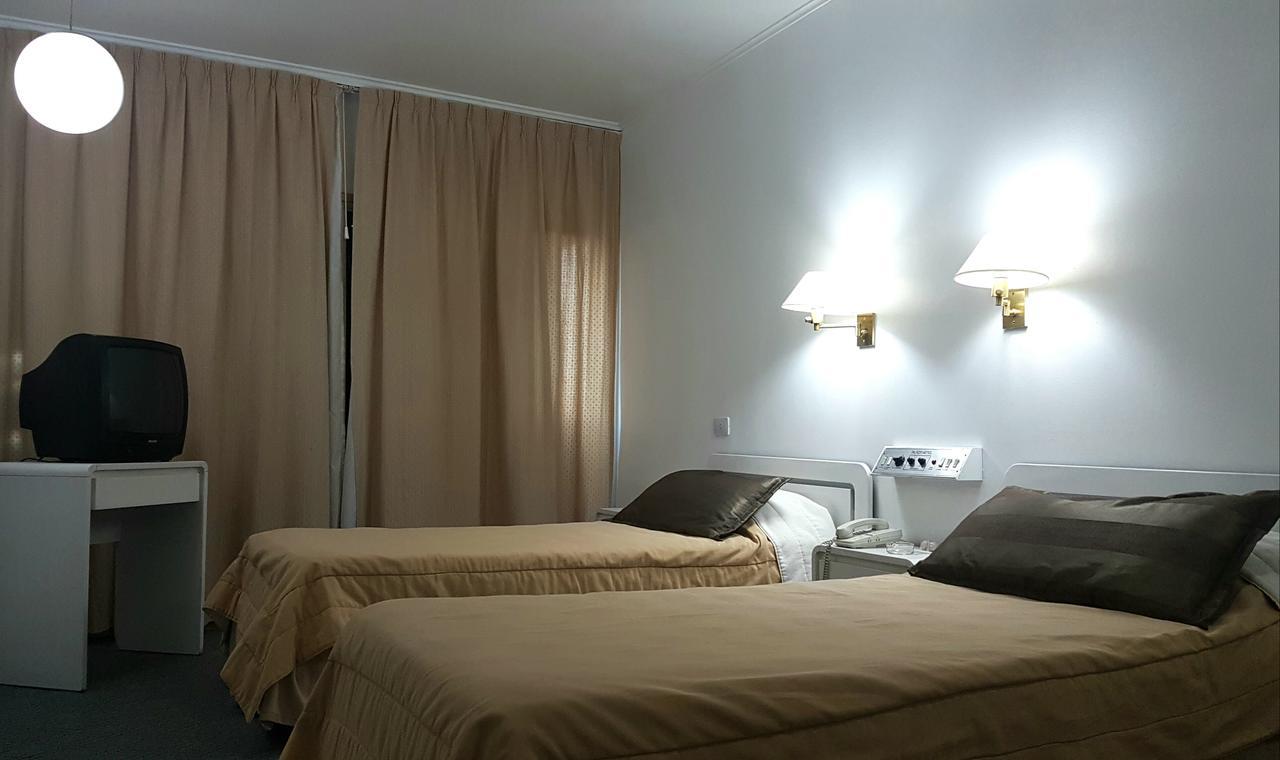 Plaza Hotel 라리오하 외부 사진
