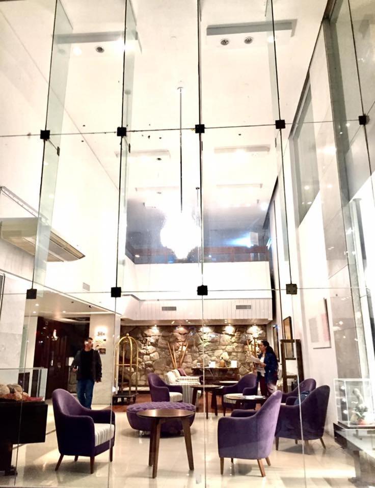 Plaza Hotel 라리오하 외부 사진
