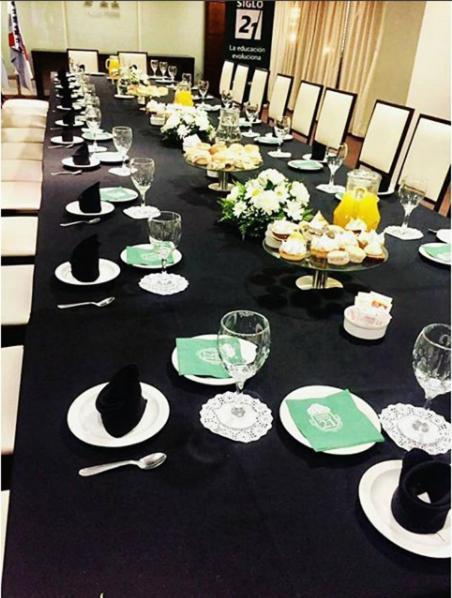 Plaza Hotel 라리오하 외부 사진